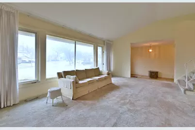 1831 N Rolling Lane, Arlington Heights, IL 60004 - Photo 8