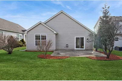 45 W Vandermeer Drive, Antioch, IL 60002 - Photo 18