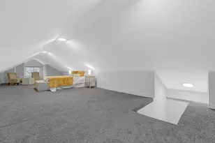 812 S Kilbourn Ave, Chicago, IL 60624 - Photo 14