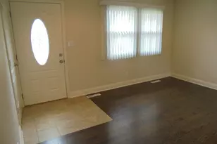 66 Barrow Dr, Crystal Lake, IL 60014 - Photo 8