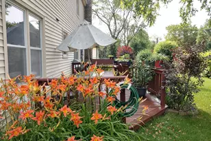 630 Cobblestone Ln, Buffalo Grove, IL 60089 - Photo 4