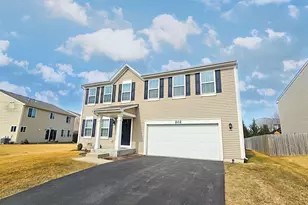 202 Minuet Cir, Volo, IL 60073 - Photo 1