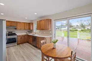 646 68th St, Willowbrook, IL 60527 - Photo 8