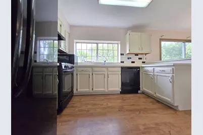 8 E Shag Bark Lane, Streamwood, IL 60107 - Photo 8