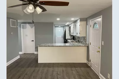 518 Tyler Drive, Carpentersville, IL 60110 - Photo 8