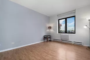 9098 W Terrace Dr, Niles, IL 60714 - Photo 14