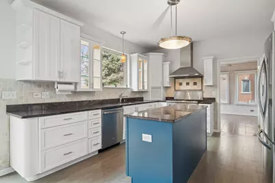 2062 N Broadmoor Lane, Vernon Hills, IL 60061 - Photo 6