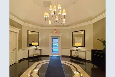 33 W Delaware Place #17D, Chicago, IL 60610 - Photo 2