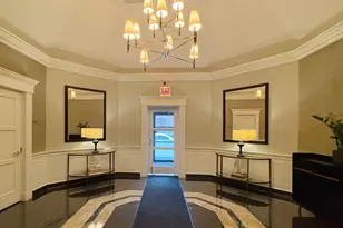 33 W Delaware Pl, Chicago, IL 60610 - Photo 2