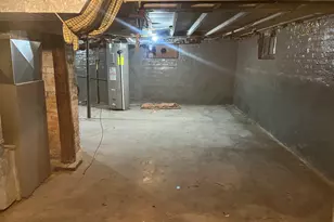 1027 S Chicago Ave, Freeport, IL 61032 - Photo 12