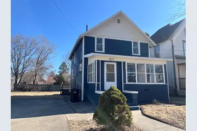 1027 S Chicago Avenue, Freeport, IL 61032 - Photo 1