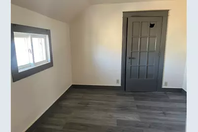 1027 S Chicago Avenue, Freeport, IL 61032 - Photo 10