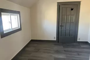 1027 S Chicago Ave, Freeport, IL 61032 - Photo 10