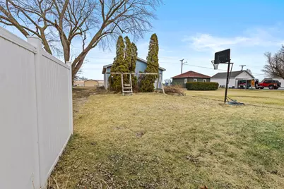 207 E Taylor Street, Grant Park, IL 60940 - Photo 26