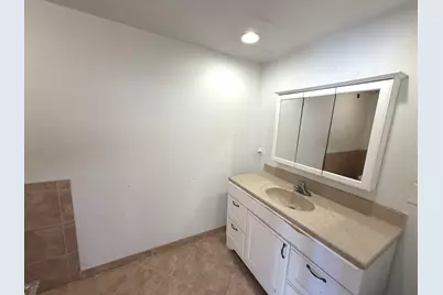 8412 Meadowbrook Drive, Burr Ridge, IL 60527 - Photo 12