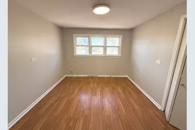 8412 Meadowbrook Drive, Burr Ridge, IL 60527 - Photo 10