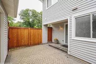 433 Dogwood Terrace, Buffalo Grove, IL 60089 - Photo 18