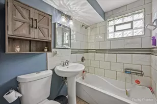 1429 Kings Rd, Carpentersville, IL 60110 - Photo 16