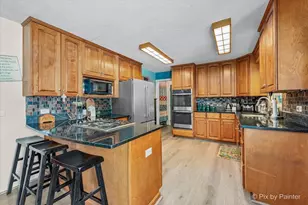 1N536 Highland Ave, Glen Ellyn, IL 60137 - Photo 6