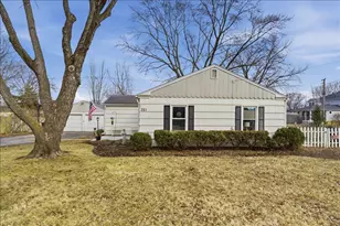 321 Grant Ave, Geneva, IL 60134 - Photo 1