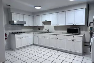 240 W 31st St, Chicago, IL 60616 - Photo 2