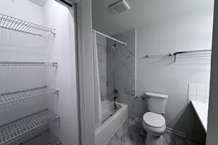 240 W 31st St, Chicago, IL 60616 - Photo 4