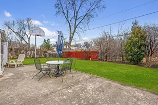 821 N Catherine Ave, La Grange Park, IL 60526 - Photo 18