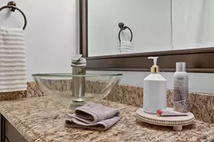 8632 New England Ave, Burbank, IL 60459 - Photo 12