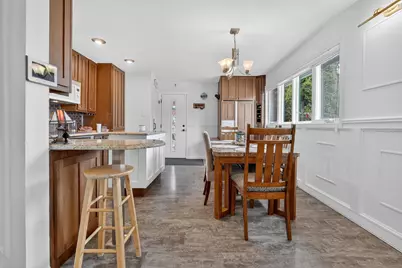 8632 New England Avenue, Burbank, IL 60459 - Photo 4