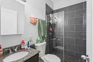 1450 W Barry Ave, Chicago, IL 60657 - Photo 14