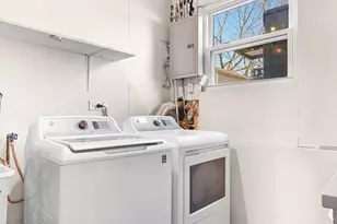 7854 Deerfield Ave, Woodridge, IL 60517 - Photo 16