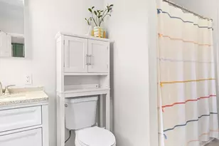 7854 Deerfield Ave, Woodridge, IL 60517 - Photo 12