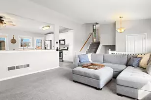 7854 Deerfield Ave, Woodridge, IL 60517 - Photo 4