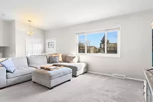 7854 Deerfield Ave, Woodridge, IL 60517 - Photo 2