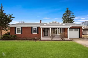 678 Middlebury Ln, Elk Grove Village, IL 60007 - Photo 1