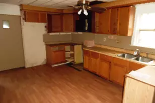 8432 S Ada St, Chicago, IL 60620 - Photo 6