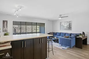 9609 Austin Ave, Oak Lawn, IL 60453 - Photo 8