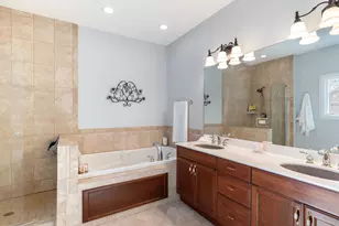 817 Regner Rd, McHenry, IL 60051 - Photo 10