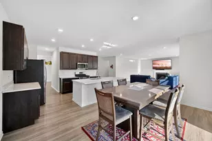 3803 Ivy Ln, Elgin, IL 60124 - Photo 16