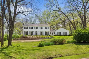 1126 Crane Dr, Sleepy Hollow, IL 60118 - Photo 2