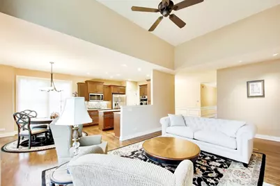 1N598 Golf View Lane, Winfield, IL 60190 - Photo 6