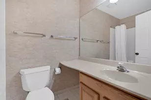 [Address not provided], Wheeling, IL 60090 - Photo 16