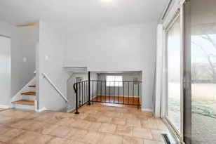 17137 Coventry Ln, Country Club Hills, IL 60478 - Photo 8