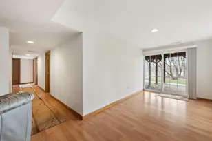 193 S Pleasant Rd, Lake Zurich, IL 60047 - Photo 36