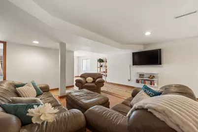 193 S Pleasant Road, Lake Zurich, IL 60047 - Photo 32