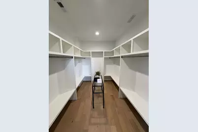 1941 N Sawyer Avenue, Chicago, IL 60647 - Photo 22