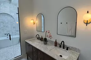 1941 N Sawyer Ave, Chicago, IL 60647 - Photo 18