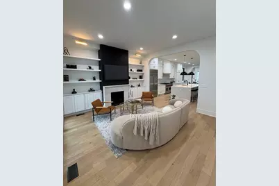 1941 N Sawyer Avenue, Chicago, IL 60647 - Photo 14