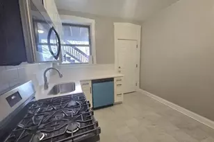 2316 W Byron St, Chicago, IL 60618 - Photo 8