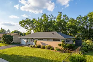 345 Maricopa Ln, Hoffman Estates, IL 60169 - Photo 1